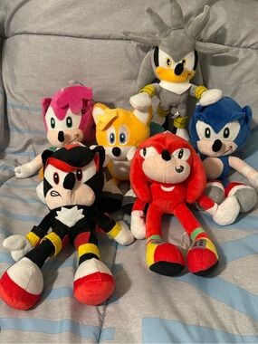 Sonic & friends 11” plushies With Suction Cup Window Cling